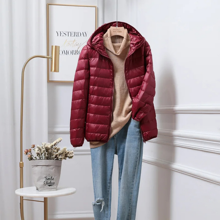 Gudrun | Damen Winterjacke mit Kapuze und Reißverschluss