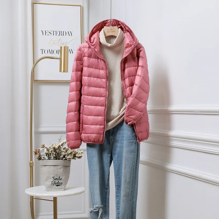 Gudrun | Damen Winterjacke mit Kapuze und Reißverschluss