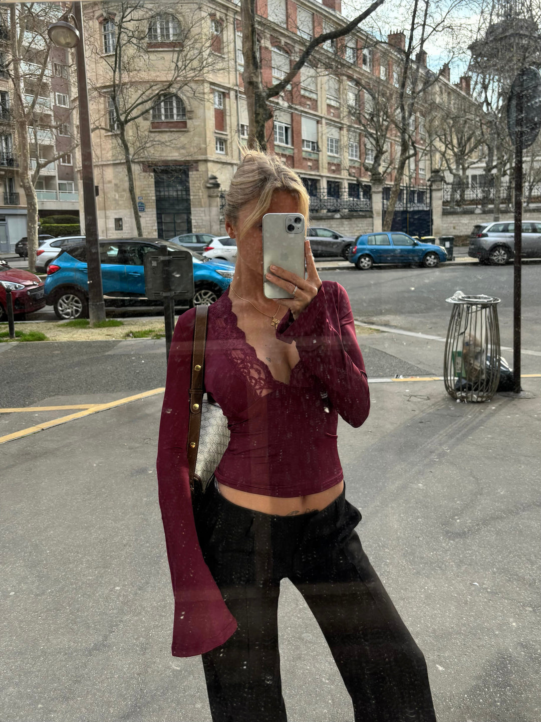 Helga | Damen Spitzen Top Mit Tiefem V-Ausschnitt Und Langarm