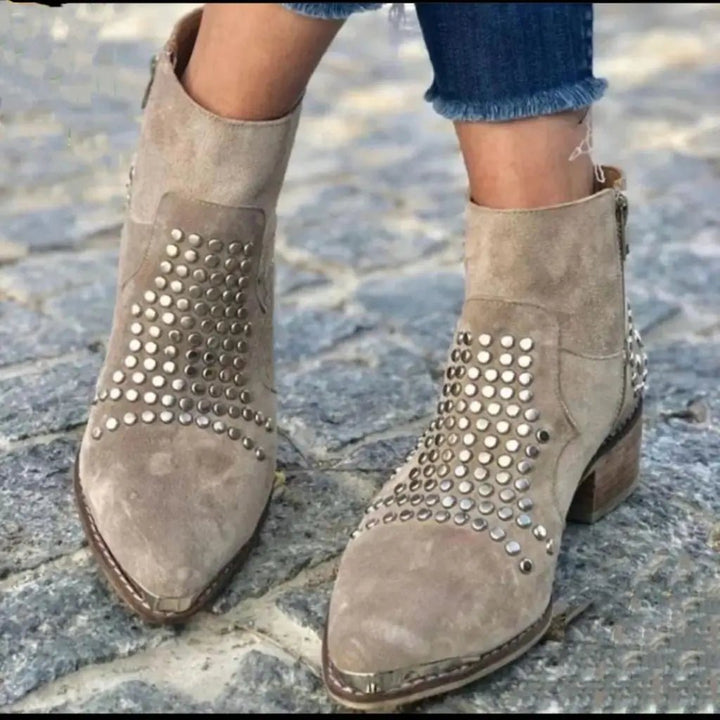 Ankle Boots Nieten Spitze Zehe Blockabsatz Reißverschluss - Brown