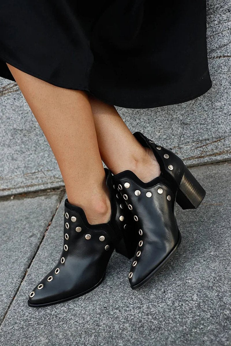 Damen Ankle Boots Schwarz Spitz Genietet Blockabsatz - Schwarz