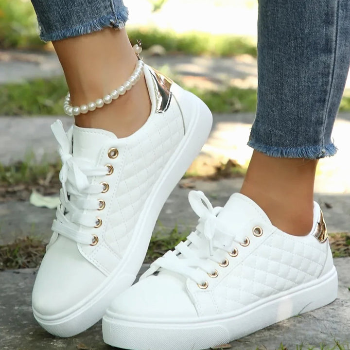 Damen Gesteppte Schnür-Sneaker mit Golddetails Flache Plateausohle - Weiß