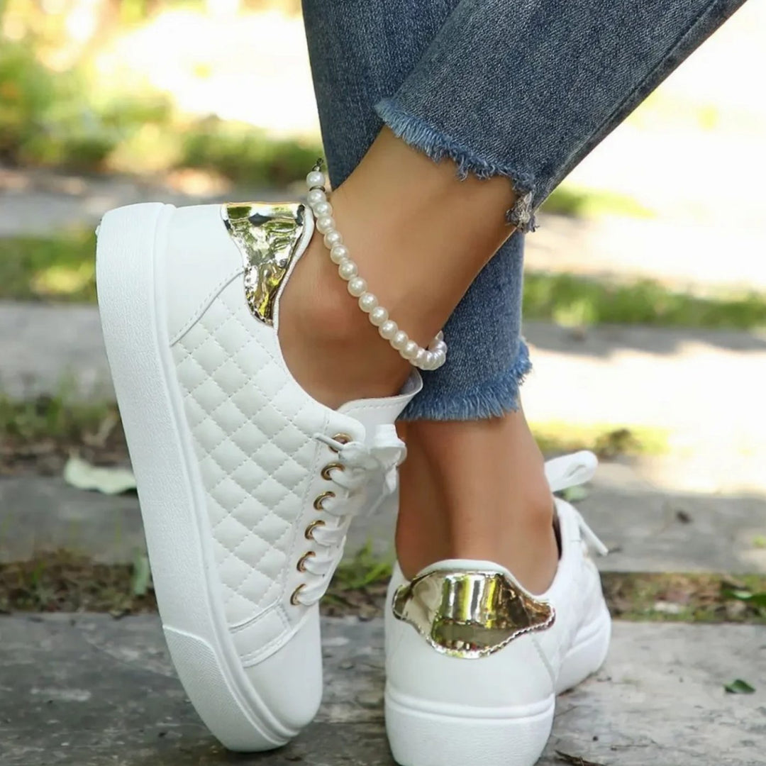 Damen Gesteppte Schnür-Sneaker mit Golddetails Flache Plateausohle