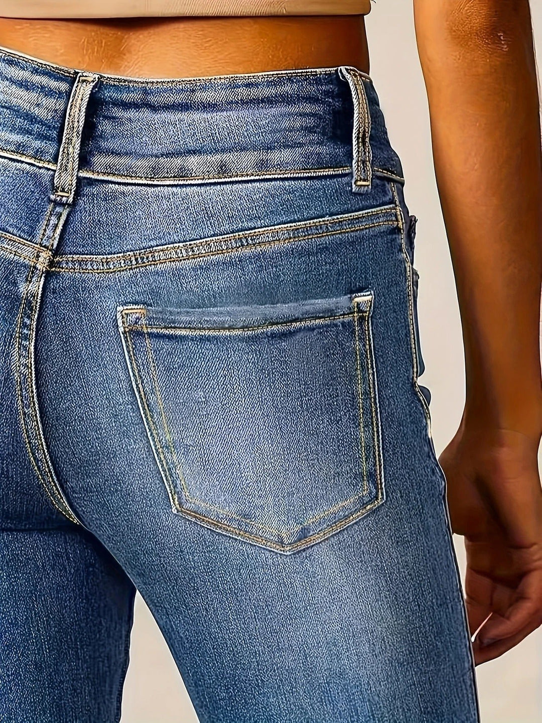 Damen High-Waist Flared-Jeans figurformende Schlaghose