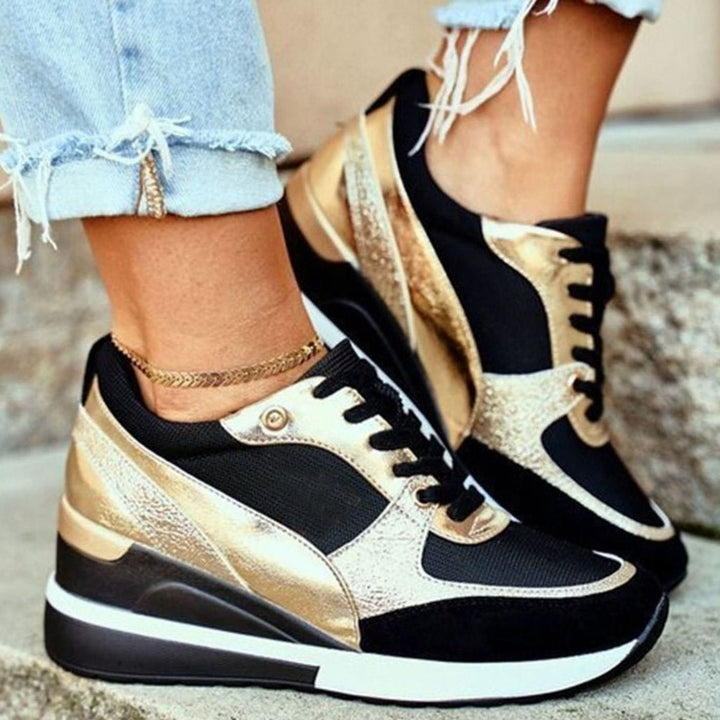 Damen Keilabsatz-Sneaker Schnürer Metallic-Detail Streetwear - Gold