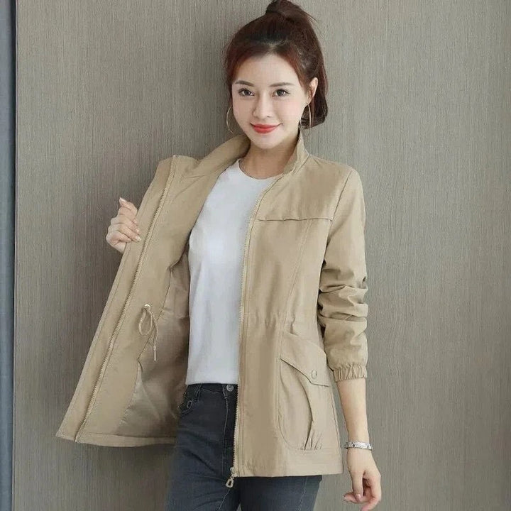Damen Kurzjacke leichte Übergangsjacke mit Reißverschluss Seitentaschen - Khaki