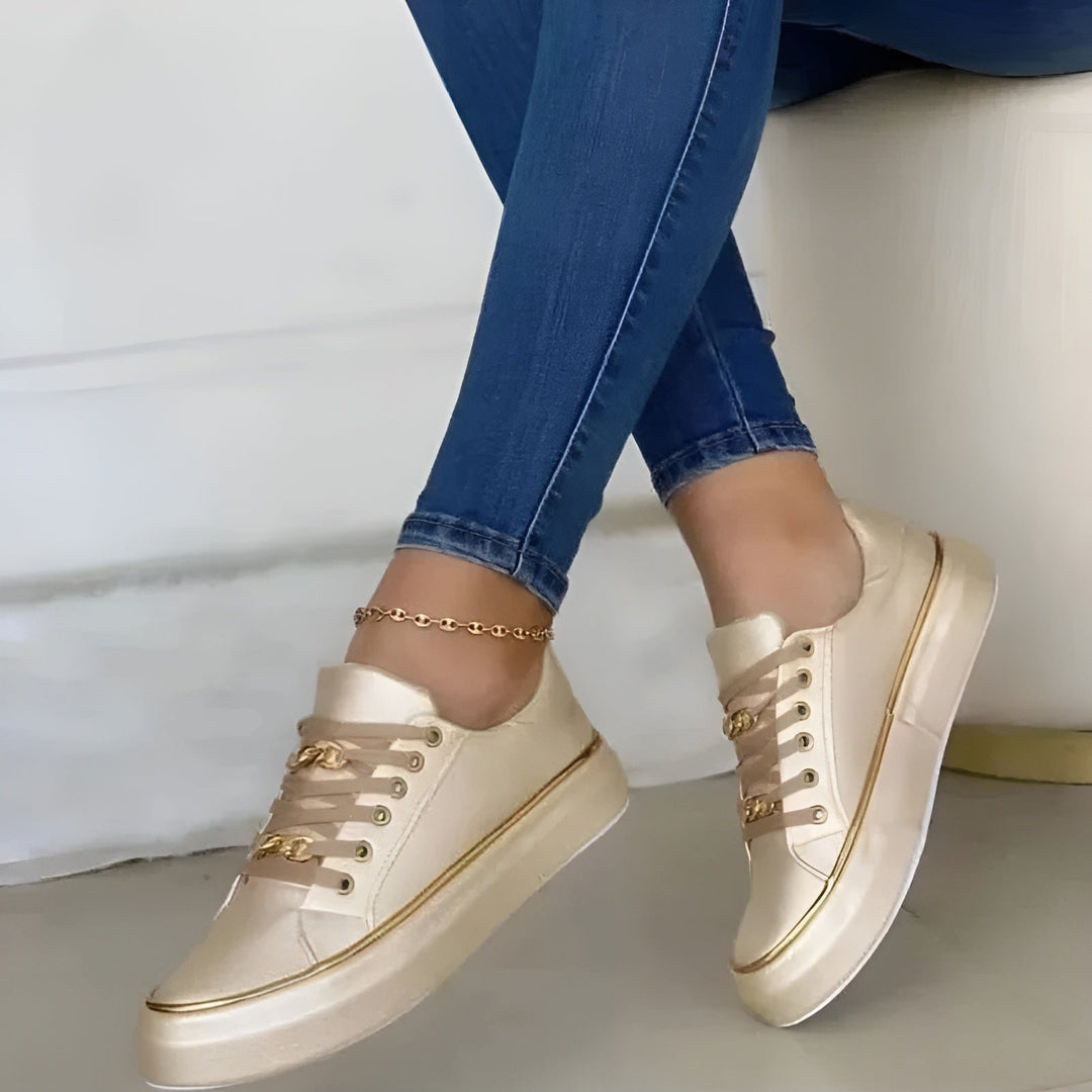 Damen Orthopädische Schnürsenkel-Sneaker Goldketten-Akzente - Gold