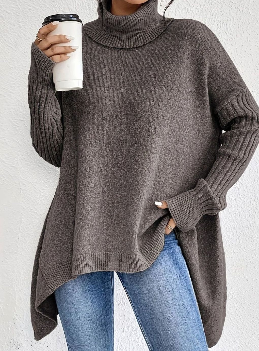 Damen Oversized Rollkragen Winterpullover mit hohem Kragen - Hellbraun