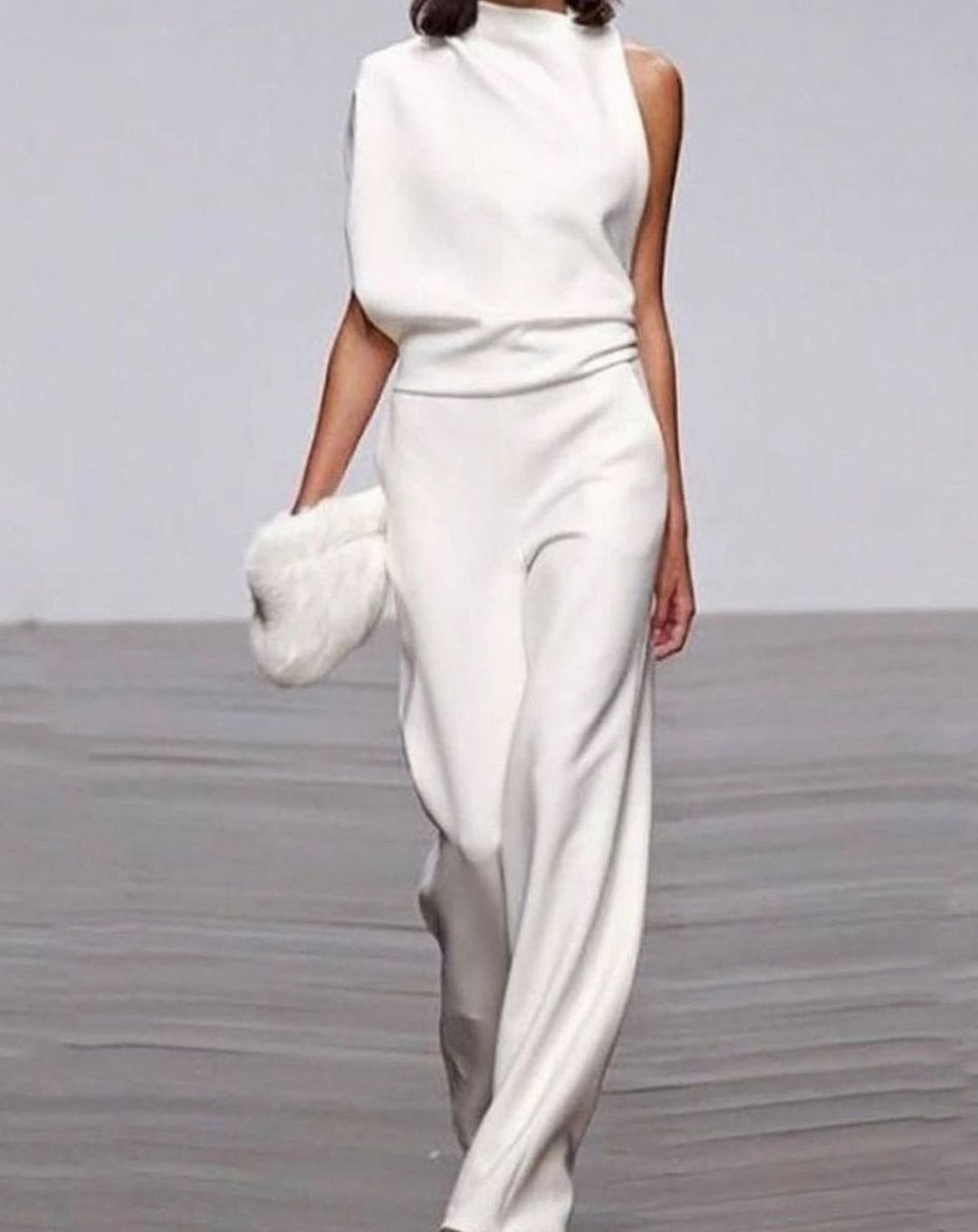 Damen Ärmelloser Ein-Schulter-Jumpsuit mit Weitem Bein - Weiß