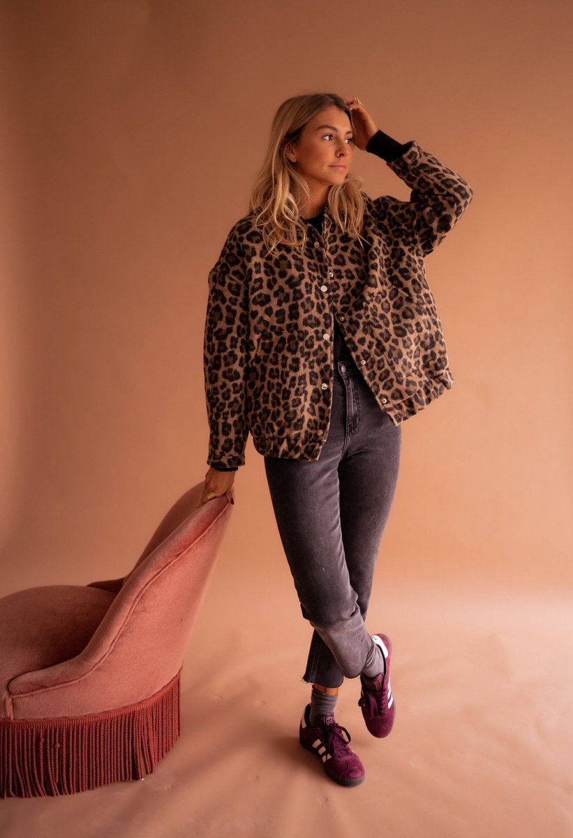 Damen Steppjacke Oversized Leopardenmuster Druckknopf