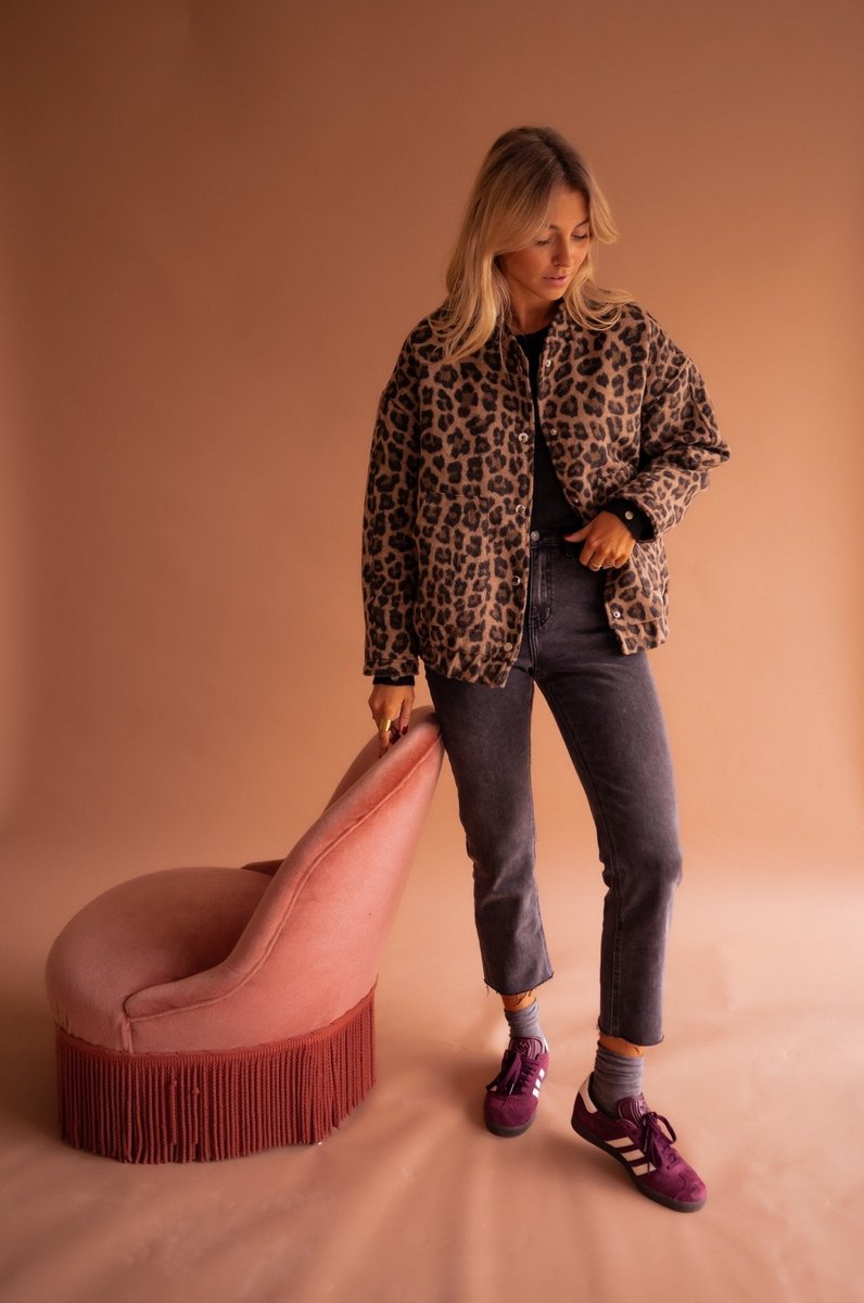 Damen Steppjacke Oversized Leopardenmuster Druckknopf