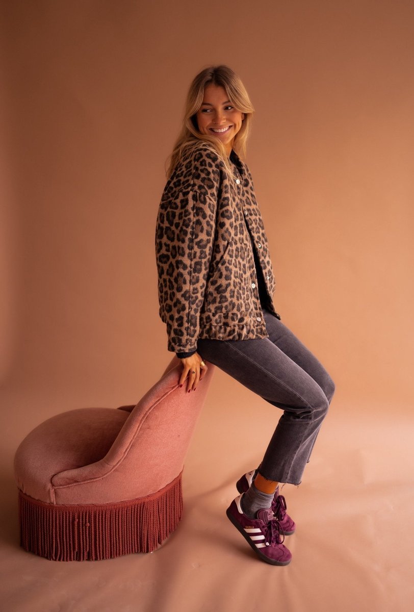 Damen Steppjacke Oversized Leopardenmuster Druckknopf