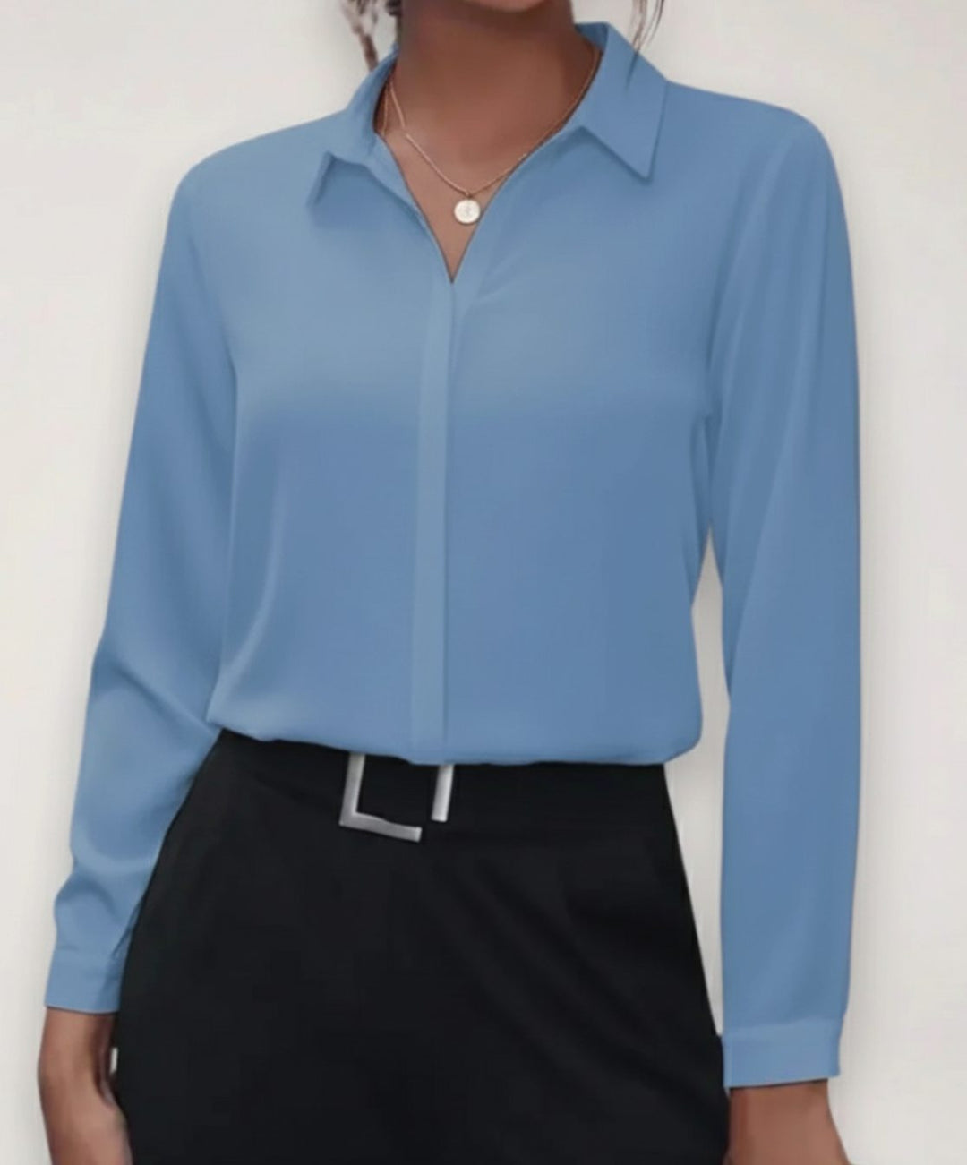 Damen Taillierte Langarm-Bluse mit Knopfleiste für das Büro - Hellblau