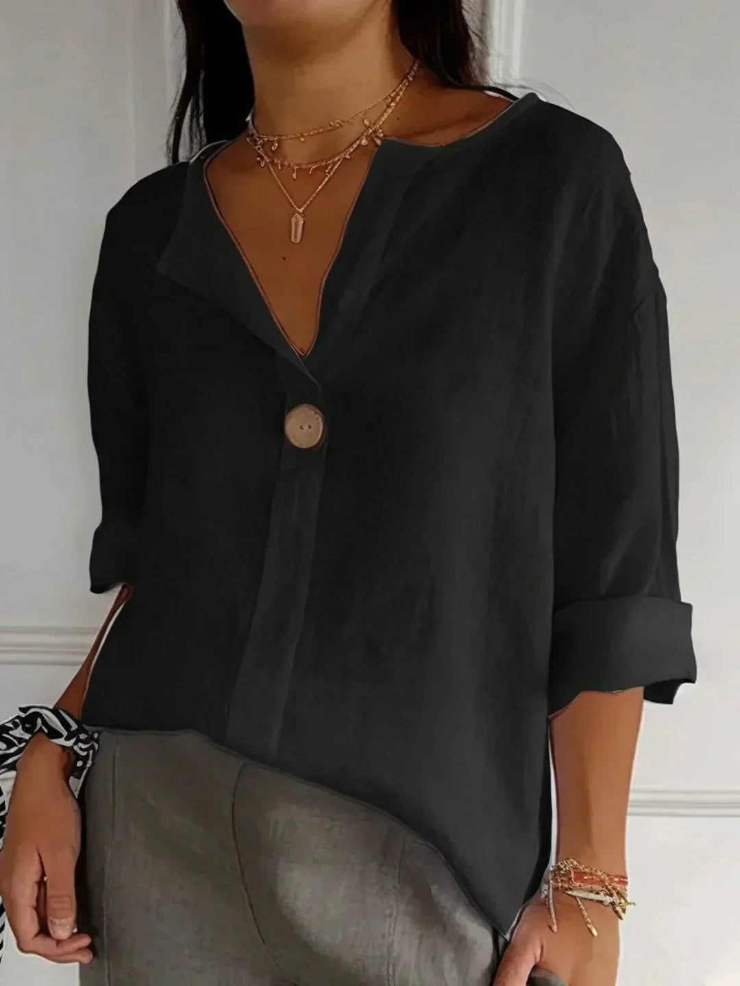 Damen V-Ausschnitt Bluse mit 3/4-Ärmeln lockere Passform Knopfdetail - Black
