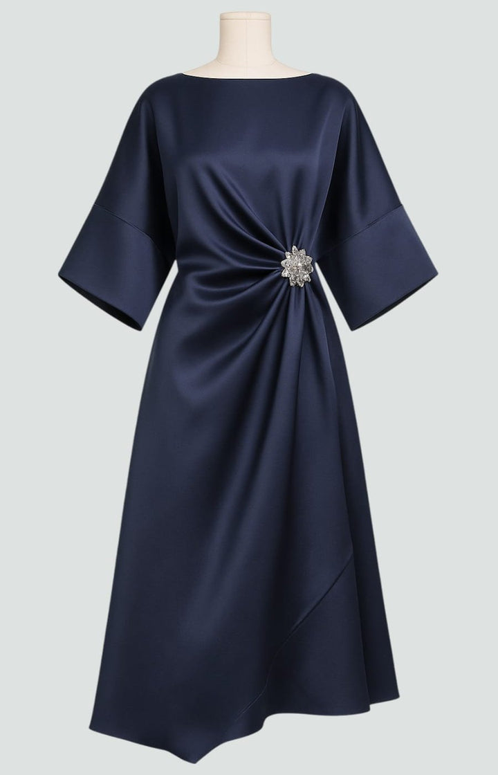 Elegantes Abendkleid mit Brosche Langarm