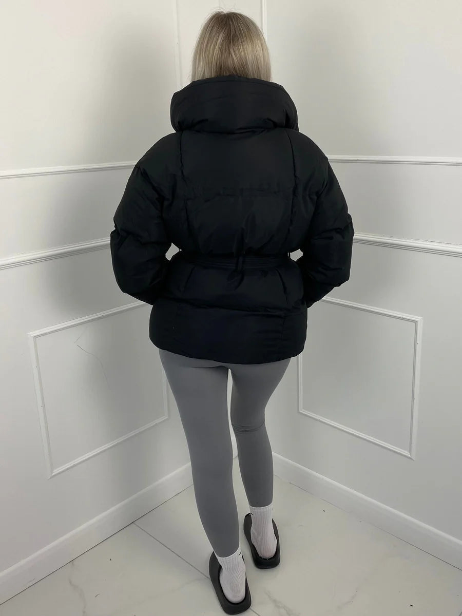 Nadine | Winter-Steppmantel für Damen mit Gürtel