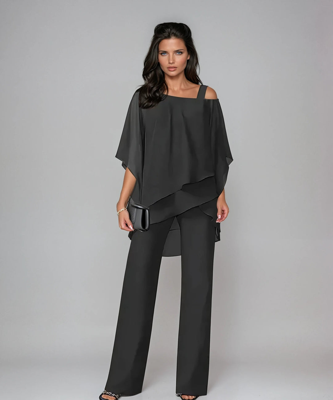 Zweiteiliges Set mit asymmetrischem Oberteil und weiter Hose - Black